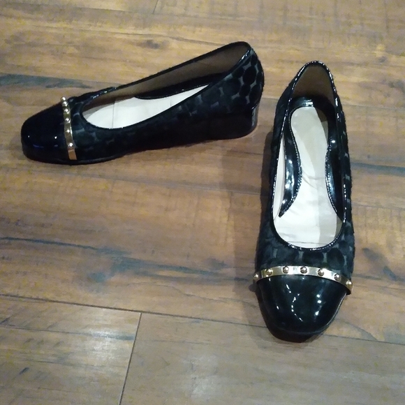 Napoleoni‎ Patent and Calf Hair Polka Dot Heels - Picture 2 of 7